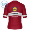 Completo Maglia + Pantaloncino con bretelle 2026 Lidl-Trek Latvian Champion Manica Corta Rosso Bambini