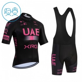 Completo Maglia + Pantaloncino con bretelle 2026 UAE TEAM EMIRATES XRG Manica Corta Rosa Bambini