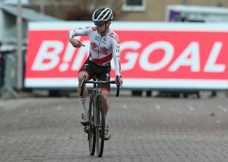 Eli Iserbyt, che ha praticamente bloccato il campionato CX World Cup